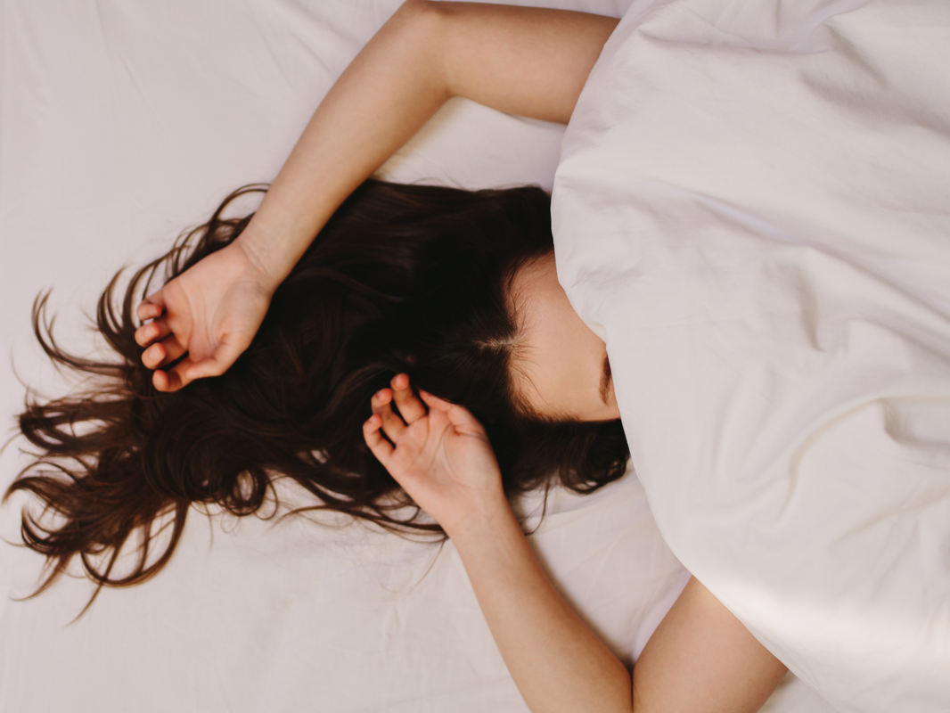 Você dorme, mas seu corpo não descansa? Pode ser Apneia Posicional