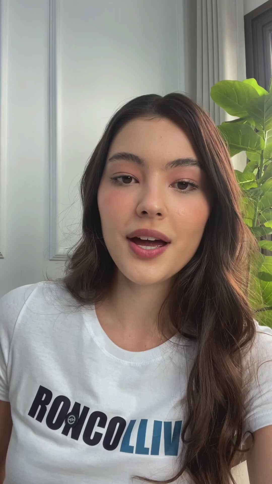 Video provided by Shopify App SwipeUp